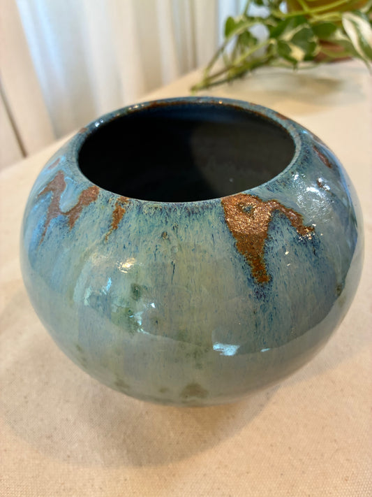 Riverbed Moon Planter